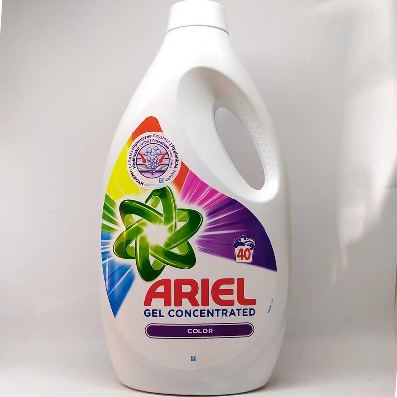Гель для стирки цветного Ariel 2.6л Германия